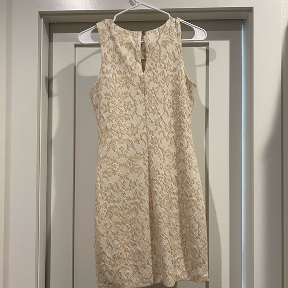 Honey and Rosie beige dress with floral detail. Small. Mini/fitted - Picture 2 of 3